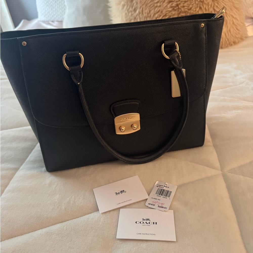 BRAND NEW Black Crossgrain Leather Avary Tote